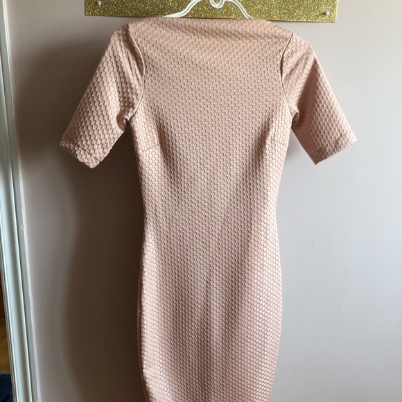 Pink high neck dress - Picture 2 of 2